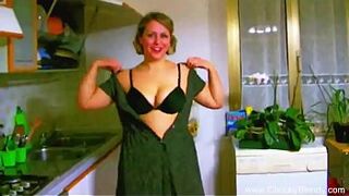 Retro Italian Housewife Kitchen Blowjob